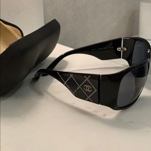 Black Chanel Sunglasses